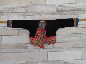 モン族女性ジャケットNO.8 hmong メオ族苗 インドシナ　ラオス　民族衣装　本物　手仕事　刺繍