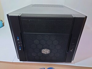 ［中古・状態良好］Cooler Master Elite 130 Cube キューブケース ［Mini-ITX対応］［５ベイx1］［グラボ最大343mmまで］［電源18cmまで］