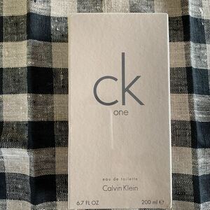 カルバン クライン シーケーワン オードトワレ （スプレー付）200ml Calvin Klein CK ONE スペイン製 未使用未開封