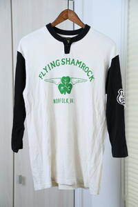 ★WEST RIDEウエストライド MOTOR CYCLES FLYING SHAMROCK プリントワッペンヘンリーネックTシャツ　　古着ユーズド男性メンズML白黒