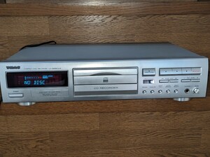 優良美品・リモコン付属　ティアック CDレコーダー CD-RW890MK2