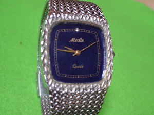 MEDIX　腕時計　角型　紺