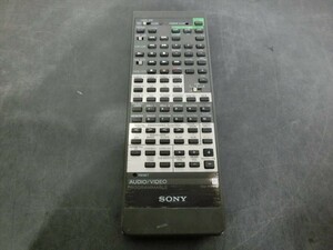 T【C4-10】【送料無料】SONY ソニー/AVコントロールアンプ用 マルチリモコン RM-P2000/ジャンク扱い/※傷有り