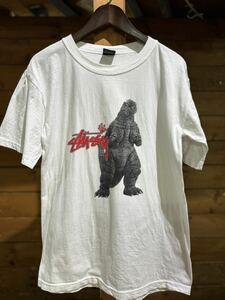 57 ゴジラ stussy Tシャツ 古着 ステューシー 90s OLD 紺タグ　USA製　GODZILLA 20240405