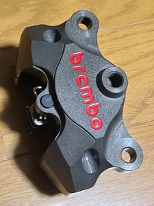 ブレンボ　brembo　ブレーキキャリパー　cnc　ビレット　ピッチ84mm　汎用　GPZ900R　ZRX1200　CB1300　ゼファー1100　等に