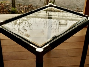 スタイリッシュなガラステーブル（L）w61cm サイドテーブル　コーヒーテーブル　1221c