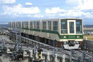 鉄道写真　神戸新交通　ポートライナー　8000形　Lサイズ