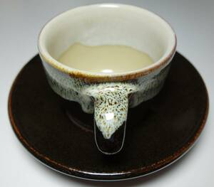 昭和期 極上 琉球黒天目+白海鼠釉 コーヒーカップ（耳付）&ソーサー（蛇の目） 希少手 