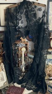 フランス蚤の市♪優雅で豪華なボタニカル柄手刺繍透け感が素敵な黒のアンティークチュールレースストール55×210cm♪肩掛け、コレクション
