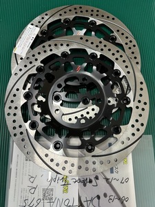 デイトナ675 DAYTONA675/R ストリートトリプル/Rなど　トライアンフ用サンスターディスク 入替え特価品