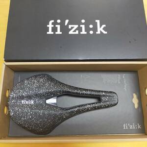 FIZIK TEMPO ARGO R3 LES CLASSIQUES 150MM KIUM RAIL BLACK フィジーク テンポ