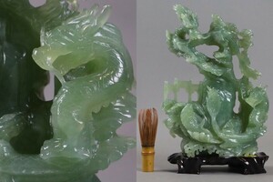 中国古玩 唐物 翡翠玉石 龍 置物 唐木台付 高30,5cm 双龍 鯉 登竜門 天然石 細密細工 古美術品[c451]