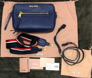 空港免税店購入Gカード刻印有★miumiu・新品未使用ショルダーバッグMADRASマドラス紺色 5BH116斜めがけポシェット国内定価よりお得