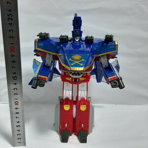 タカラ 黄金勇者ゴルドラン DX海賊戦艦キャプテンシャーク ロボット Japan japanese TOYS Goldran 