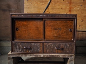 前栃材アンティーク戸棚 昭和初期 chestnut wood antique cupboard, early Showa era古録展 送料別 Gサイズ　中古 品番S9001
