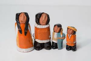 ■ KEENA 人形4体　モホーク族　先住民族　陶器人形 北アメリカ ■
