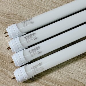 2930【美品】直管LED 電球③ 蛍光灯 ライト 照明器具 ４本セット 店舗 省エネ 40W 昼白色 5000K PREMIUM LUX 背面アルミフレーム 50/60hz