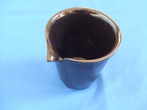 シンプル　黒　灰皿　インテリア小物　ペン立て　小物入れ　置物