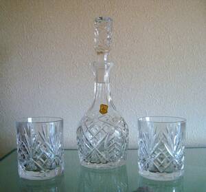酒器　洋酒セット　グラス２個+瓶　ポーランド製　ハンドカット