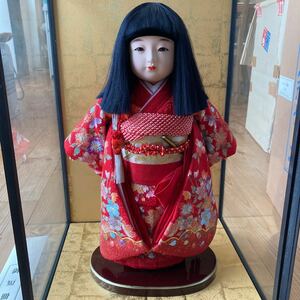 市松人形　小出松寿　金彩京刺繍　高さ46cm ガラスケース付
