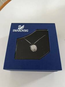 新品　箱付き　SWAROVSKI スワロフスキー ネックレス ペンダント りんご　アップル　