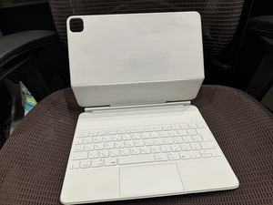 ★アップル純正品★Magic Keyboard 12.9インチ用　ホワイト 日本語 iPad Pro 純正キーボード