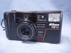 NIKON　ニコンTW2D　コンパクトフィルムカメラ　レンズ：Nikon　Lens　35/70mm　MACRO　作動