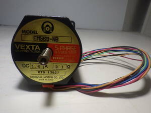 VEXTA STEPPING MOTOR EM569-NB DC1.4A 2.1Ω[管理番号あ2]