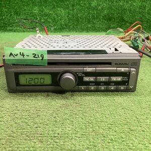 AV4-219 激安 カーステレオ SUBARU H6257TC501 270600472B CD FM 本体のみ 簡易動作確認済み 中古現状品