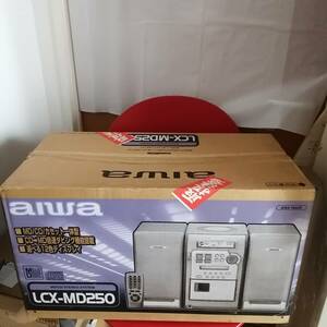 未使用品 AIWA MD/CD STEREO SYSTEM LCX-MD250 MD/CD/カセット一体型 １２色ディスプレイ