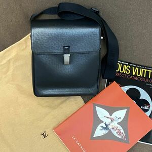 ●LOUIS VUITTON タイガ ヤランガ アルドワーズ M30822 ショルダーバッグ スクエア カメラケースバック●希少レアヴィトンカタログ付