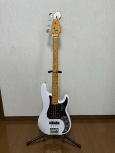 【新品同様・送料込】Fender American Ultra Precision Bass Arctic Pearl