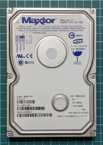 【送料無料】 レア品 動作品 Maxtor MaXLine II 5A300J0 300GB IDE Hard Disk Drive 3.5インチHDD USED 