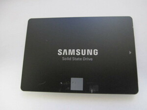 SAMSUNG 2.5インチ SATA SSD 250GB MZ-75E250 動作品 　7mm　