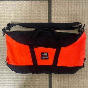 美品 Supreme 16AW Supreme The North Face Apex Duffle Bag シュプリーム ノース フェイス ダッフル バッグ Power Orange オレンジ 橙 TNF