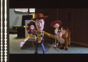 トイストーリー２ 35mm映画フィルム トムハンクス ウッディ ティムアレン バズライトイヤー ジョンラセター監督 ★TOY STORY 2 連続５コマ