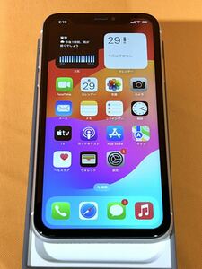 iphone XR 64GB 白 SIMロックなし 判定○ ジャンク扱い中古品 iPhone13風仕様の背面保護シート付き