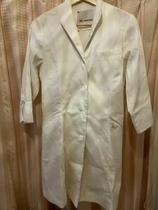 【最終出品】ハナエモリ 七分袖 ドクターコート白衣 M レディース　ナース服 制服