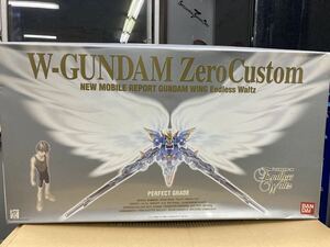 XXXG-OOWO ウイングガンダムゼロカスタム 1/60スケール パーフェクトグレード　新機動戦記ガンダムW Endless Waltz 