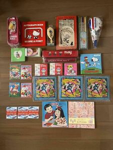 ◆ 昭和レトロ　文房具　折り紙　千代紙　サイン帳　ハローキティ　ホリーホビー　ぬり絵　色鉛筆　古い レア　希少　当時物　年代物