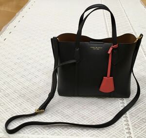 美品♪TORY BURCH/トリーバーチ◆2WAY ハンドバッグ ショルダーバッグ◆斜めがけ レザー ブラック チャーム付き◆野