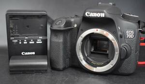 W5-17 【動作確認済み】 Canon キャノン EOS70D デジタル 一眼レフカメラ ボディ 充電器付き 現状品