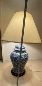 青花花瓶　電気スタンド　高さ約58cm