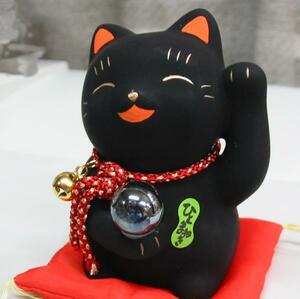 ◇24◇ ひとまねき 黒招き猫 オリジナル品 薬師窯 新品未使用【信頼のヤフオク！実績２４年】☆