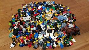 レゴ ミニフィグ 大量 1.3キロ ジャンク品 スターウォーズ ハリーポッター レトロ お城シリーズ ニンジャゴー 大量出品中 同梱可能 正規品