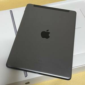 【美品/SIMフリー/バッテリー92％】iPad 第8世代 Wi-Fi+Cellular 32GB［MYMH2J/A］スペースグレイ★Apple版SIMフリー★　04273