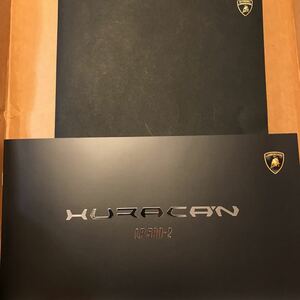 美品！ランボルギーニ ウラカン/HURACAN LP580-2 2015年12月発行版 英語版 パーツナンバー入り 14頁(表紙除く) 専用カバー付 レア！