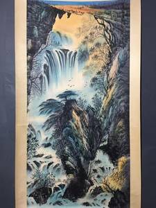 k中国古画 收藏 めったにない 重な古代絹の表装【 黎雄才 山水画 四尺中堂画 手画】 国画 中国古美術 賞物 時代物 12.8