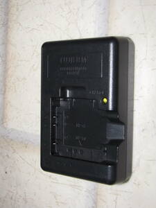FUJIFILM BATTERY CHARGER BC-45W