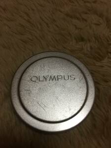 被せ式 オリンパス OLYMPUS メタル レンズキャップ シルバー 内径約43mm